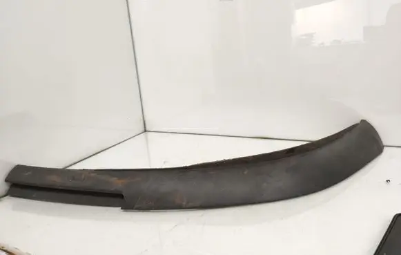 Toyota Avensis T250 Front bumper lip 7685105010