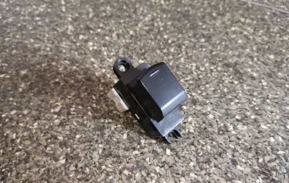 Subaru Forester SH Electric window control switch