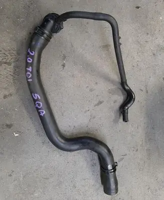 Engine coolant pipe/hose