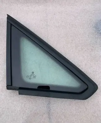 Volkswagen Caddy Front triangle window/glass 2K5845412