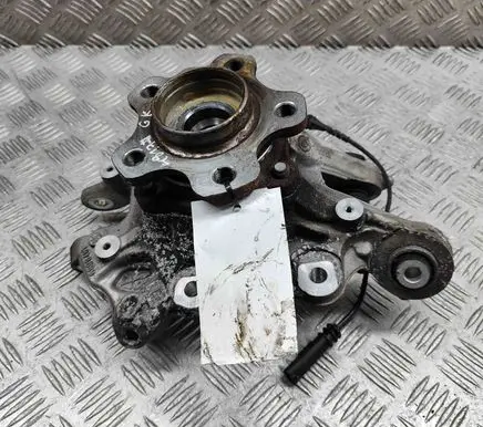 Rear wheel hub
