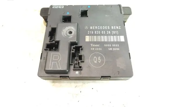 Mercedes-Benz CLS C219 Door control unit/module 2198200326