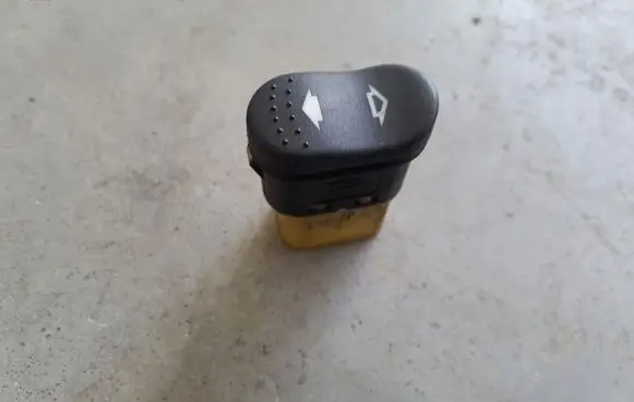 Ford Focus Electric window control switch