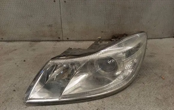 Skoda Octavia Mk2 (1Z) Headlight/headlamp 1Z1941015F