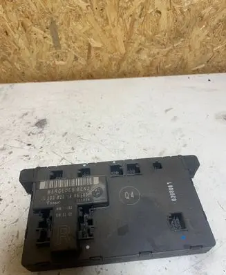 Mercedes-Benz CLK A209 C209 Door control unit/module 2038201485