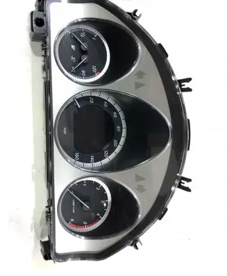 Mercedes-Benz C W204 Speedometer (instrument cluster) A2044400811