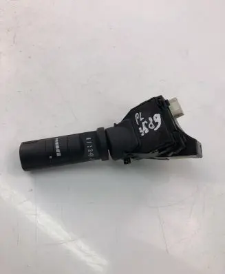 Nissan NP300 Indicator stalk 25260EA001