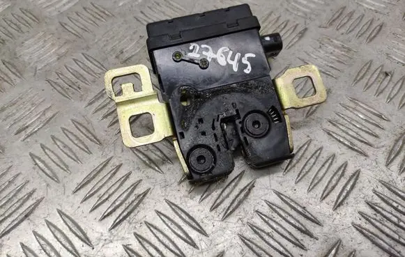 Land Rover Range Rover Sport L320 Tailgate window lock/catch/latch FQR500040