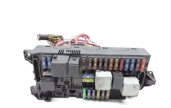 Mercedes-Benz E W211 Fuse module 2115453901