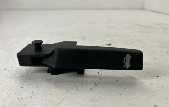 Buick Encore I Engine bonnet (hood) release handle 13503692