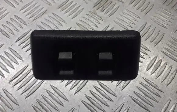 Rover 25 Front door window switch trim FHR100210