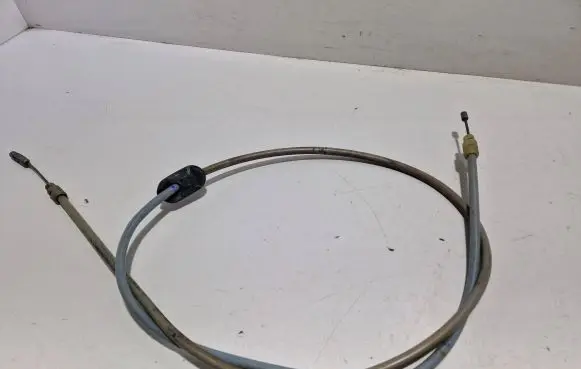Handbrake/parking brake wiring cable