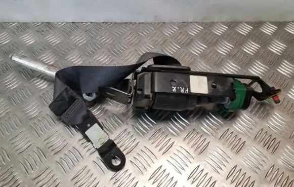 Volvo S60 Front seatbelt 8626240