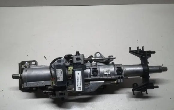 BMW X5 F15 Steering wheel axle 746773 15040500417 2106839105