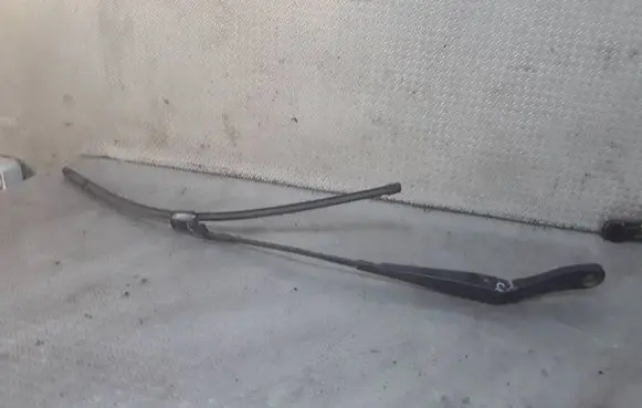 Volvo V70 Windshield/front glass wiper blade 31276002