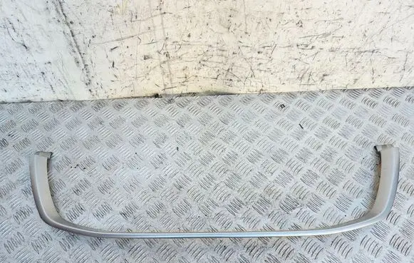 Front bumper upper radiator grill