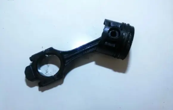 Volkswagen Golf III Piston with connecting rod