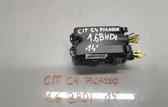 Citroen C4 II Picasso Fuse box set