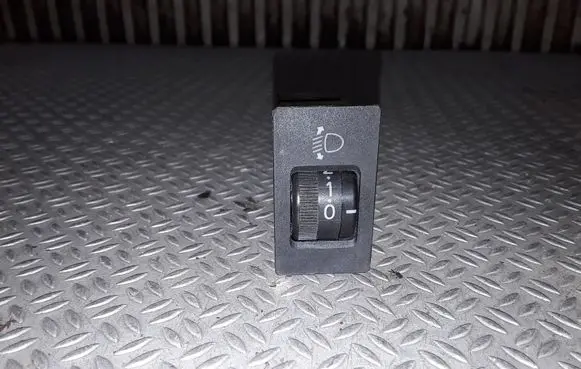 Subaru Outback Headlight level height control switch
