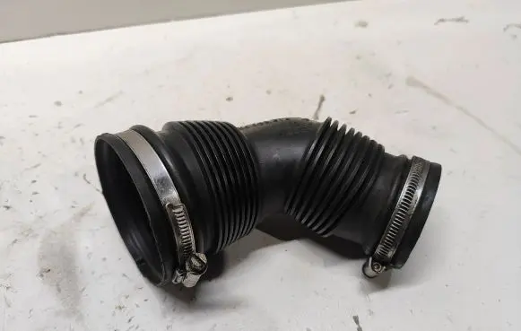Audi A4 S4 B7 8E 8H Air intake hose/pipe 8E0129615k