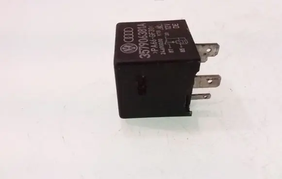 Volkswagen Caddy Other relay 357906381A PA66GF30