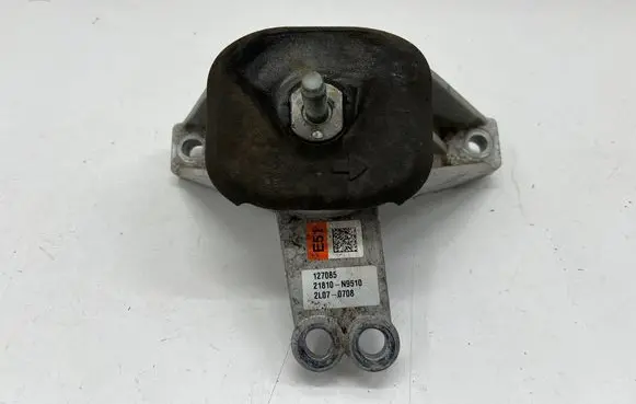 KIA Sportage Engine mount bracket 21810N9510