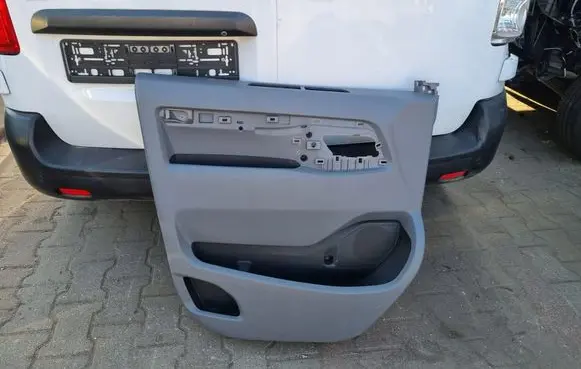 Citroen Jumpy Front door card panel trim 98082244ZM