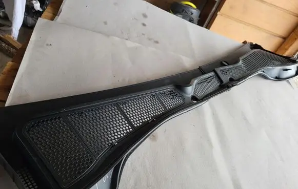 Citroen C4 Cactus Wiper trim 9801596280