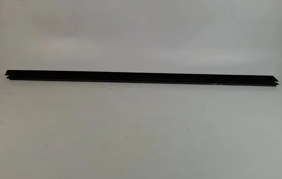 Mercedes-Benz C W204 Front door trim bar A2047251365