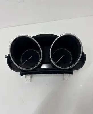 Mazda 3 II Speedometer (instrument cluster) 0H33
