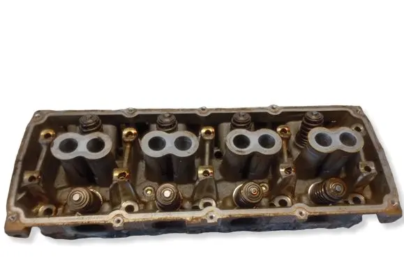 Dodge Challenger Engine head 