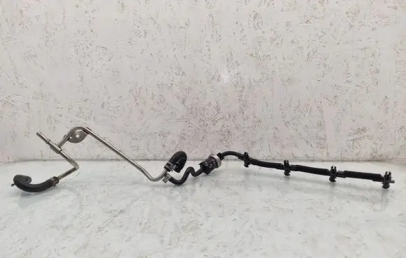 Volkswagen PASSAT B6 Fuel main line pipe