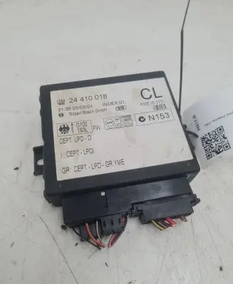 Opel Astra G Door central lock control unit/module 24410018