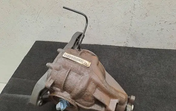 Mercedes-Benz Vito Viano W639 Rear differential A6393501814 9043530610