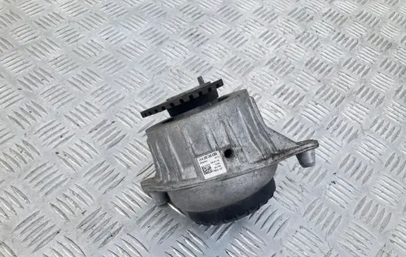 Mercedes-Benz C W205 Engine mount vacuum valve A2052400200