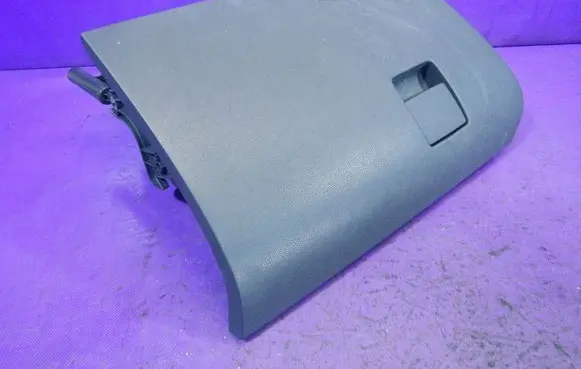 Opel Astra H Glove box 