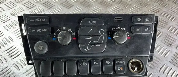 Volvo XC70 Climate control unit 30746022