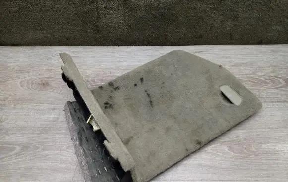 Volvo V70 Trunk/boot trim cover 