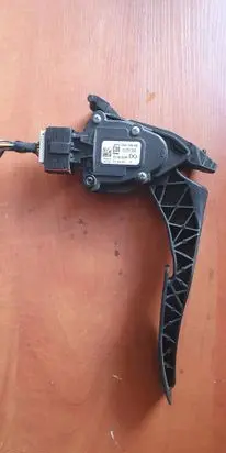 Opel Insignia A Accelerator throttle pedal 13237352 22062009 6PV00976500