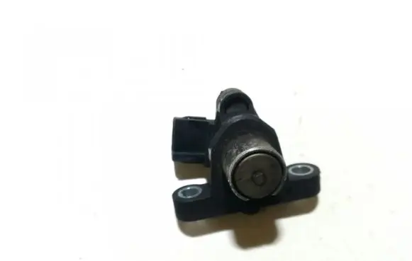 Volvo V70 Crankshaft position sensor 30637803