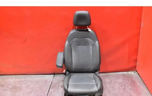 Opel Crossland X Front driver seat 