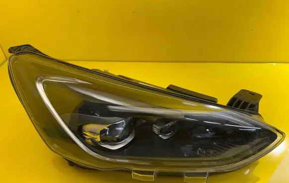Ford Focus Headlight/headlamp JX7B-13E016-CE