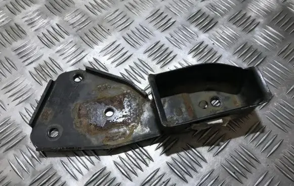 Ford Galaxy Engine mounting bracket 7m3199132s ym216038aca