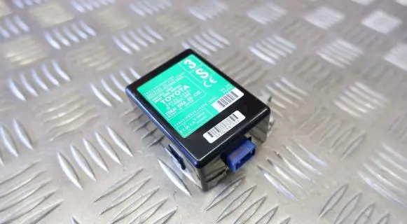 Toyota Prius+ (ZVW40) Door control unit/module 8974047031
