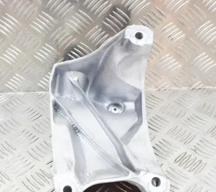 Porsche Cayenne (9Y0 9Y3) Engine mounting bracket 7L91993030