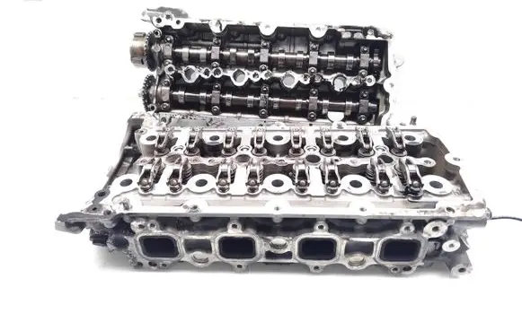Jaguar XE Engine head G4D36090AC