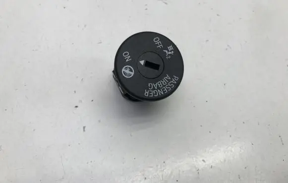 BMW iX3 G08 Passenger airbag on/off switch 9483731