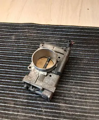 Volvo S80 Throttle valve 8644347