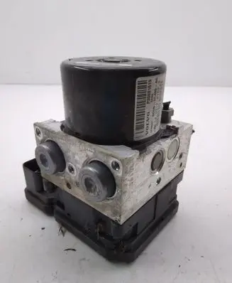 Volvo XC70 ABS Pump 30681619