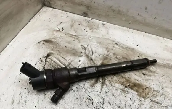 KIA Sportage Fuel injector 0445110258